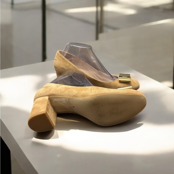 Kate Spade Tan and Gold Block Heel Pump with Metallic Toe - Picture 4 of 7